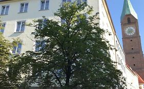 Hotel Der Tannenbaum München